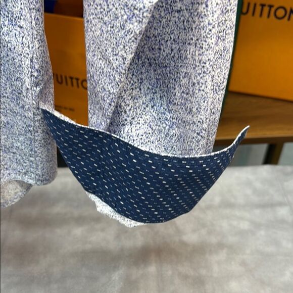 Bugatchi White and Blue Casual Button Down Shirt - Picture 4 of 7